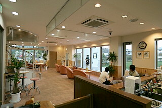 １階フロアＡ・ドッグカフェ札幌